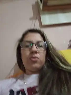 Snapshot of sweet_tifani chatting on May 17, 2026, 9:37 pm sweet tifani online show from May 17, 2026, 9:37 pm