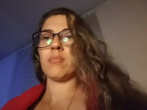 Snapshot of sweet_tifani chatting on June 18, 2026, 4:44 am sweet tifani online show from June 18, 2026, 4:44 am