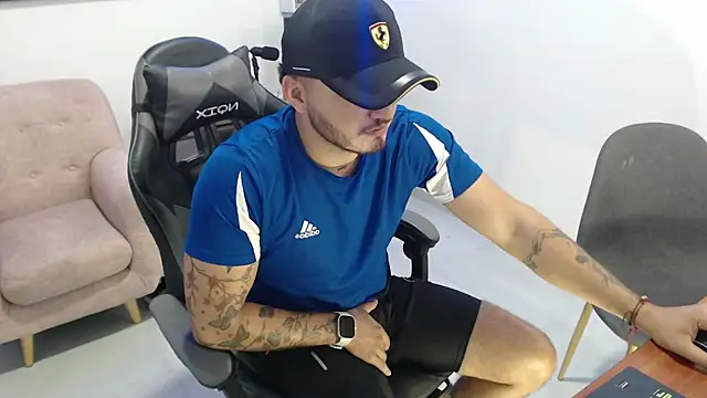 Thiago 420 online show from May 27, 2026, 2:19 am