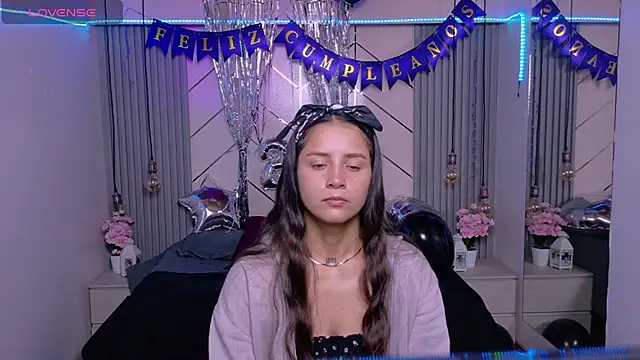 Sofysoul online show from May 27, 2026, 9:44 pm