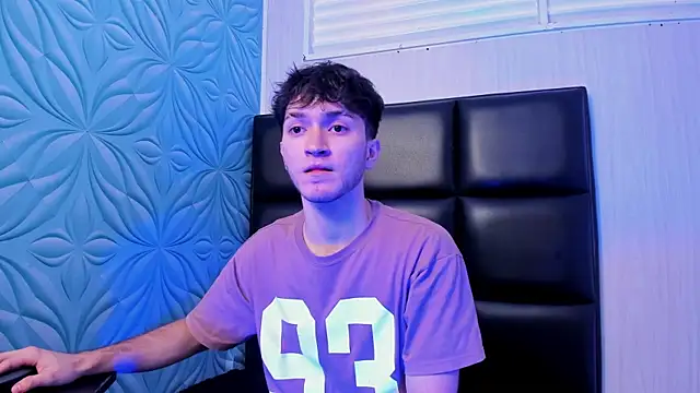 Snapshot of kavencastro chatting on May 13, 2026, 1:34 am kavencastro online show from May 13, 2026, 1:34 am