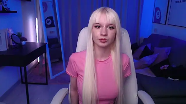 Snapshot of Tilda_Swintonn chatting on May 26, 2026, 7:39 am Tilda Swintonn online show from May 26, 2026, 7:39 am