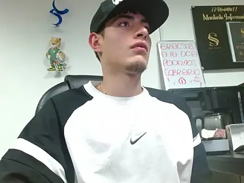 andylol330 online show from July 11, 2026, 7:41 am