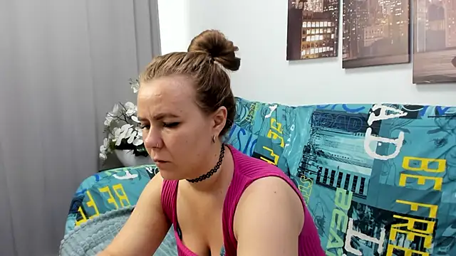 Dear hollyy online show from July 2, 2026, 1:06 am