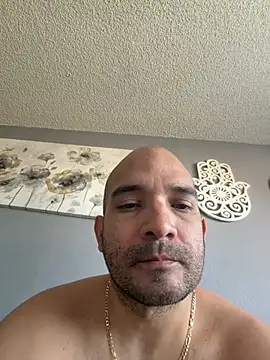 3ltiti online show from May 19, 2026, 11:01 pm