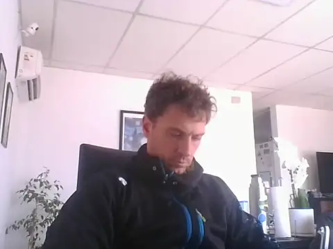 Snapshot of sebasevi chatting on May 21, 2026, 2:36 pm sebasevi online show from May 21, 2026, 2:36 pm
