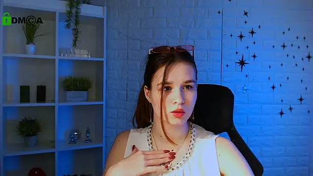 angie foxy1 online show from June 1, 2026, 7:13 pm