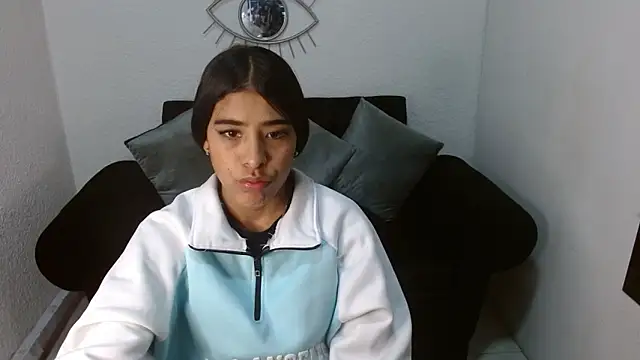 naomyfuckhard online show from May 19, 2026, 12:23 pm