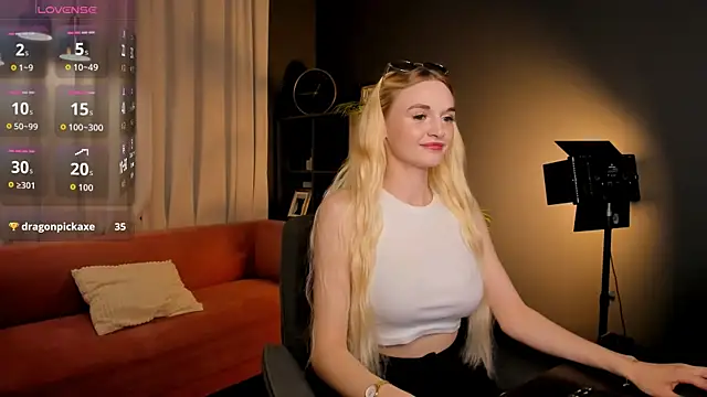 Snapshot of Mila__Lux chatting on June 21, 2026, 8:58 pm Mila Lux online show from June 21, 2026, 8:58 pm