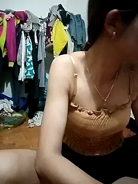 Suly-sweet online show from May 14, 2026, 9:12 pm