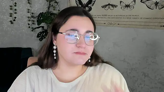 Ayleen Gece online show from May 19, 2026, 4:30 am