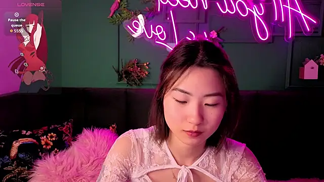Snapshot of Runi_Asian chatting on June 15, 2026, 1:06 am Runi Asian online show from June 15, 2026, 1:06 am