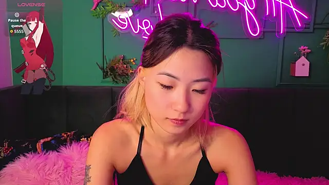 Snapshot of Runi_Asian chatting on July 12, 2026, 1:28 am Runi Asian online show from July 12, 2026, 1:28 am