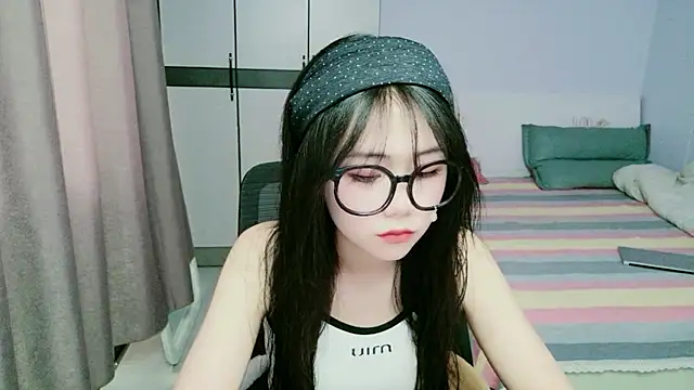 xiaoxiaoyu030 online show from May 23, 2026, 9:30 am