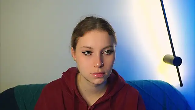 Sairallyn online show from May 27, 2026, 8:49 pm