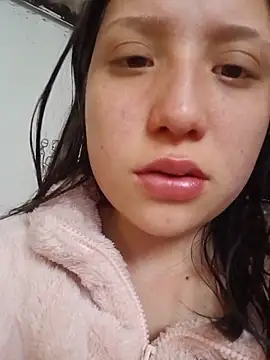 mileidy0106 online show from June 18, 2026, 12:43 pm