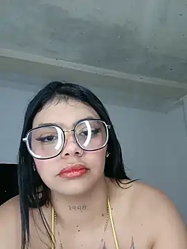 luxuryluna online show from June 30, 2026, 1:49 am