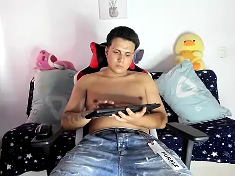 alexerdiego online show from June 18, 2026, 8:03 pm