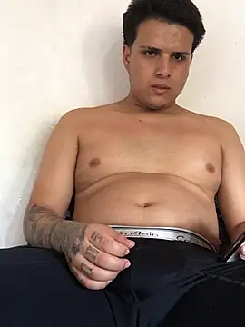 alexerdiego online show from July 7, 2026, 6:33 pm