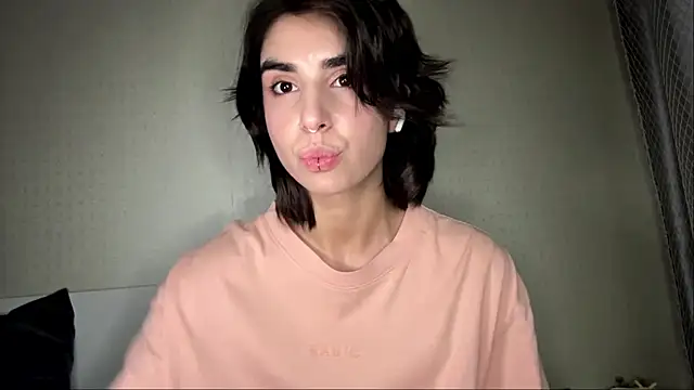 Snapshot of JessiaRuezga chatting on June 11, 2026, 12:02 pm JessiaRuezga online show from June 11, 2026, 12:02 pm