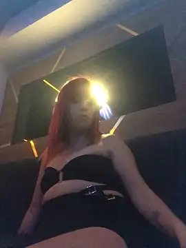 -Nataly online show from May 27, 2026, 3:36 am