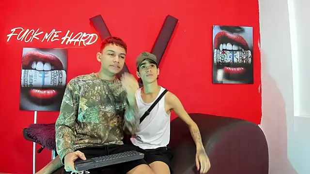 KING LOVERS1 online show from May 19, 2026, 7:26 am