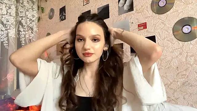 Snapshot of CarleenColley chatting on May 19, 2026, 7:59 am CarleenColley online show from May 19, 2026, 7:59 am