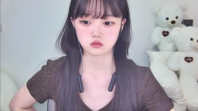 Evil-Bunny007 online show from June 10, 2026, 11:44 am