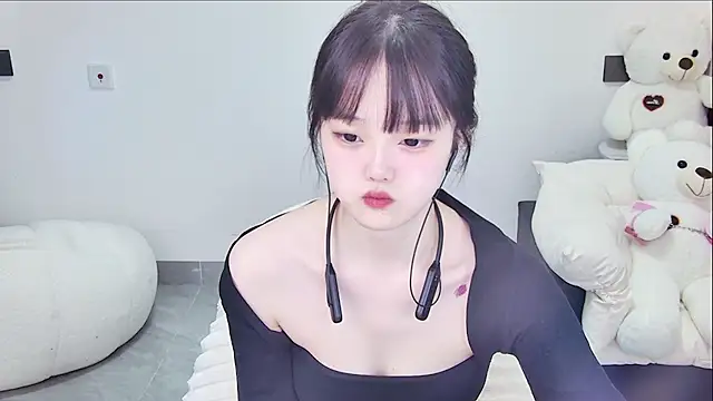 Evil-Bunny007 online show from June 26, 2026, 12:44 pm