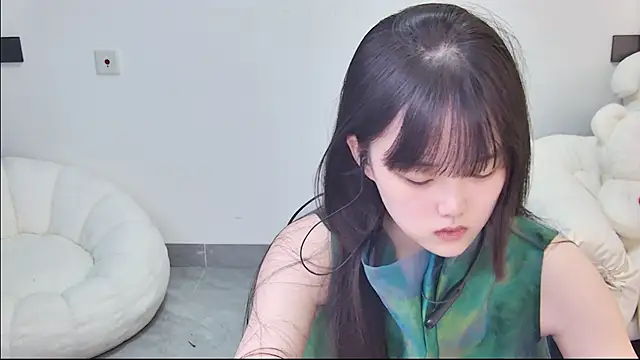 Evil-Bunny007 online show from June 12, 2026, 12:36 pm