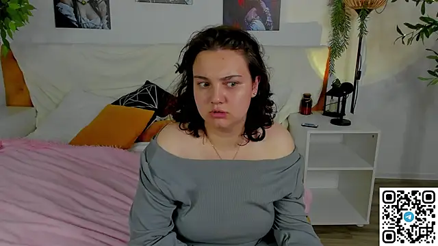 Mary F0x online show from June 14, 2026, 7:31 am