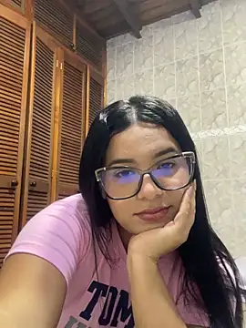 sara alejandra online show from May 15, 2026, 1:25 am