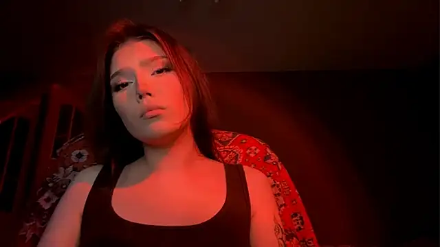 InessaLinova online show from May 16, 2026, 4:39 pm