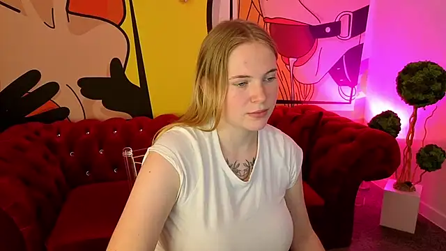 Snapshot of NikkyReyyy chatting on June 7, 2026, 6:07 am NikkyReyyy online show from June 7, 2026, 6:07 am