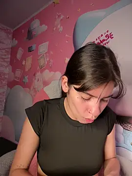 Stefany LS online show from May 19, 2026, 1:07 pm