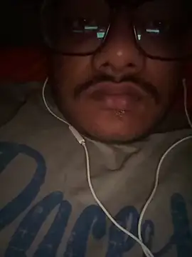 Snapshot of Christohot_ chatting on May 17, 2026, 8:09 pm Christohot online show from May 17, 2026, 8:09 pm