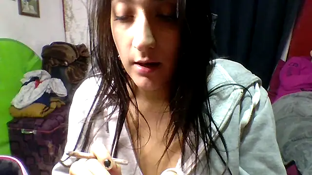 Snapshot of MaiaExotic chatting on June 5, 2026, 1:54 am MaiaExotic online show from June 5, 2026, 1:54 am