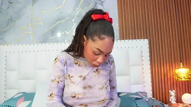 thinsamathagirl online show from July 4, 2026, 2:51 am