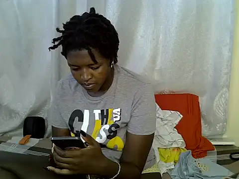 Lorainebabes online show from June 19, 2026, 5:24 am