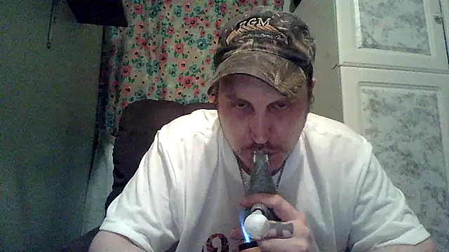 Snapshot of JoeFavorite69 chatting on May 15, 2026, 8:23 am JoeFavorite69 online show from May 15, 2026, 8:23 am