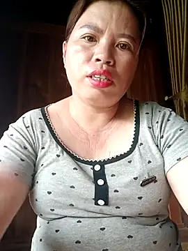 Snapshot of -Yeyi- chatting on June 26, 2026, 8:42 am -Yeyi- online show from June 26, 2026, 8:42 am