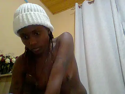 Snapshot of kiki8390 chatting on July 5, 2026, 9:32 pm kiki8390 online show from July 5, 2026, 9:32 pm