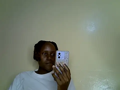 Snapshot of kiki8390 chatting on May 18, 2026, 5:51 pm kiki8390 online show from May 18, 2026, 5:51 pm