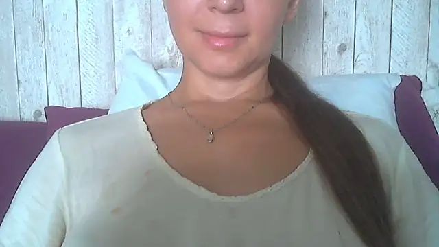 Bella--White online show from July 4, 2026, 6:20 am