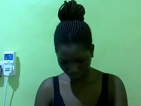Sweet-Lynn online show from June 26, 2026, 5:13 am