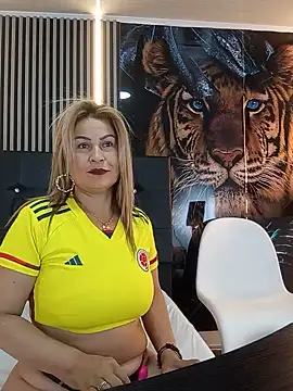  Pamelamilff online show from June 17, 2026, 12:37 pm