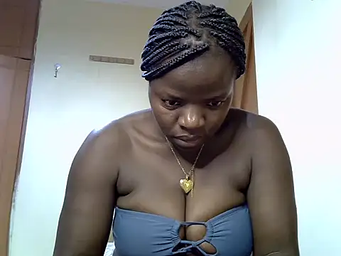 Snapshot of misscandic_ chatting on June 2, 2026, 11:21 am misscandic online show from June 2, 2026, 11:21 am
