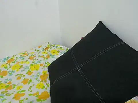 Secretdebx  online show from May 20, 2026, 12:46 pm