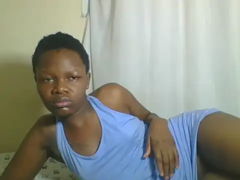Sweetgal2025 online show from June 28, 2026, 4:08 am