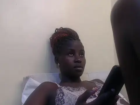 Snapshot of Sexxy-skinny chatting on June 12, 2026, 12:25 pm Sexxy-skinny online show from June 12, 2026, 12:25 pm